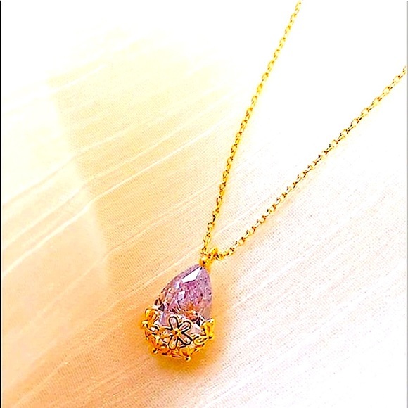 🔴 BOGO! Gold and Faux crystal vintage style pendant necklace - Picture 4 of 10